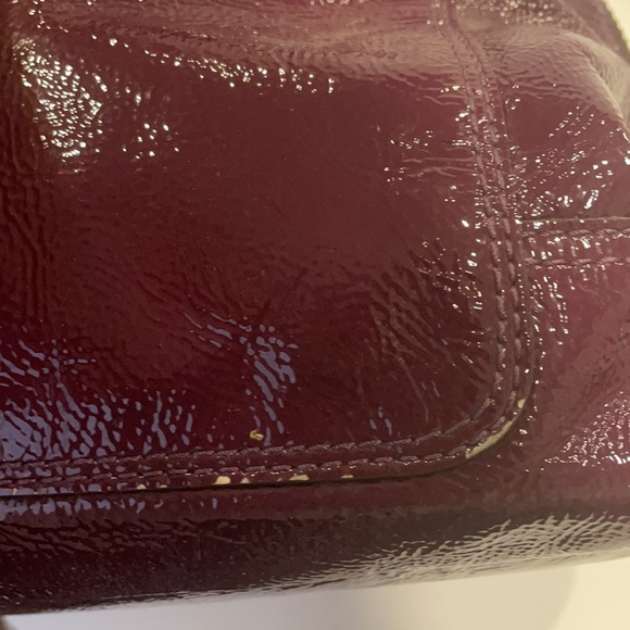 Coach Francine bag in purple patent leather - Picture 5 of 16